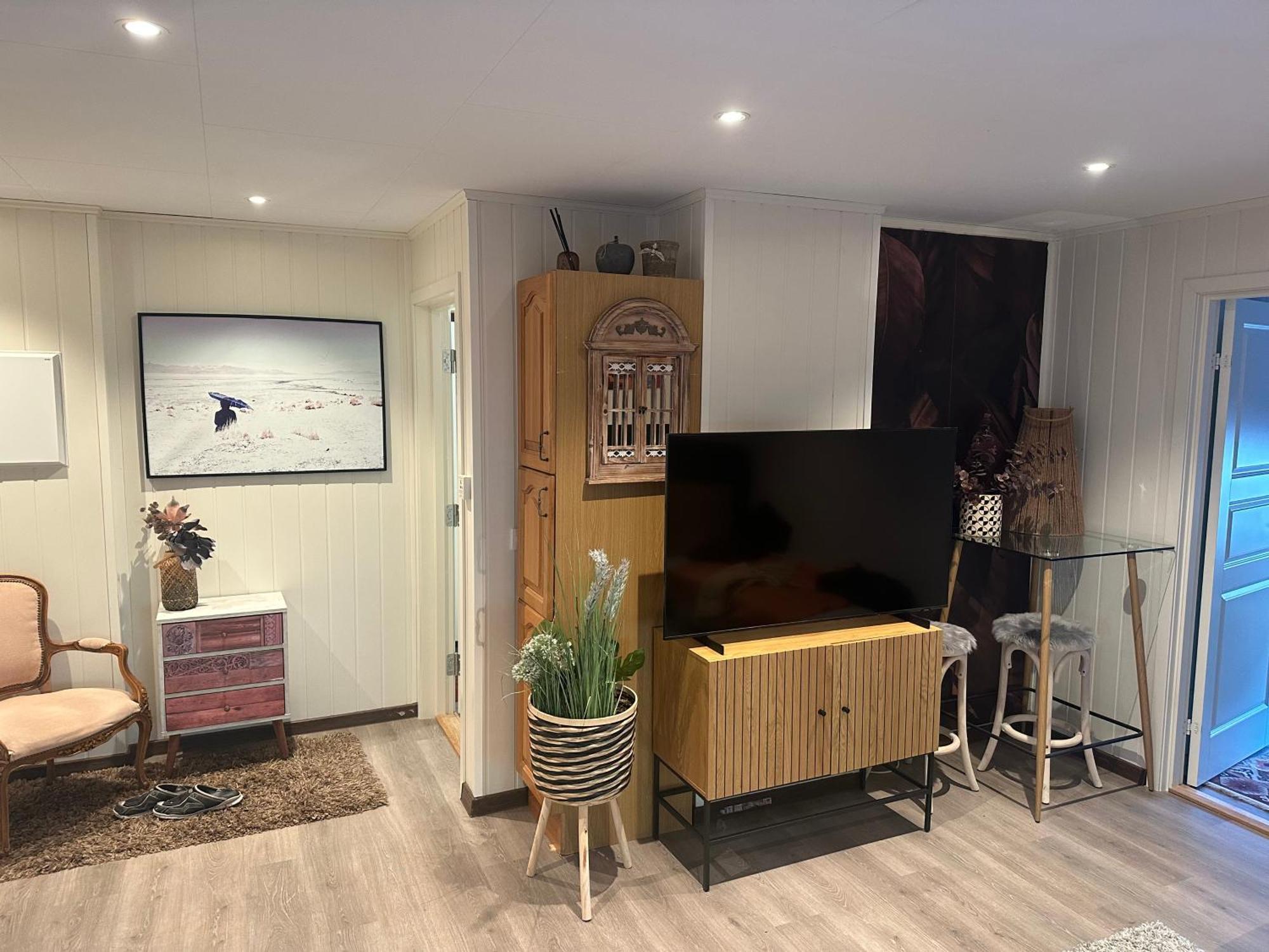 Downtown Historical House With Renovated Apartments 올레순 외부 사진